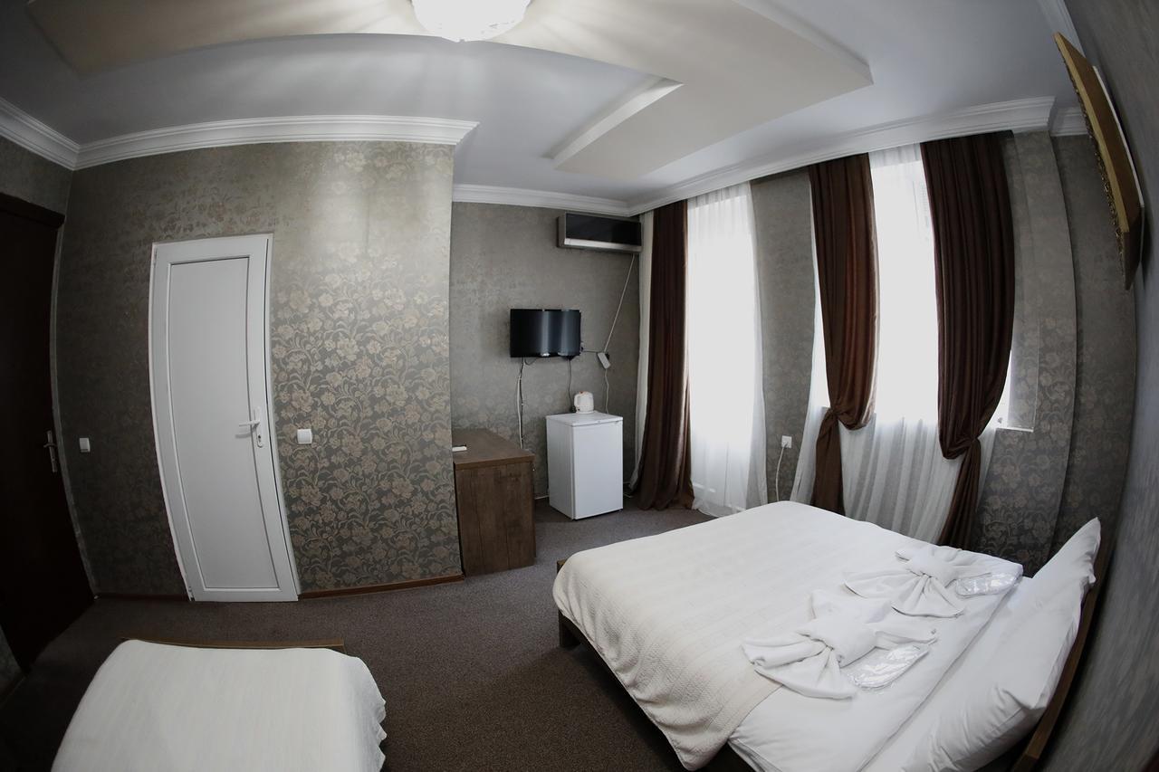 New Palace Shardeni Tbilisi Eksteriør billede