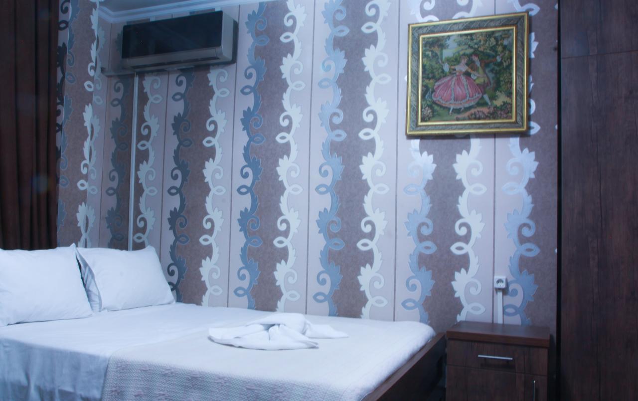 New Palace Shardeni Tbilisi Eksteriør billede